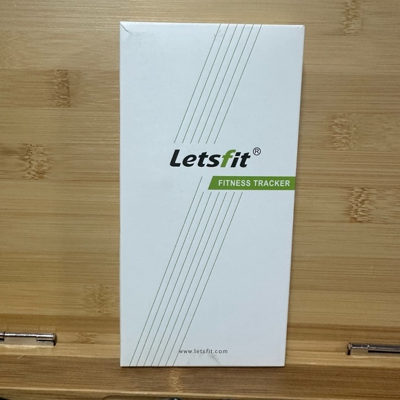 NEW Letsfit Black Unisex ID152 Fitness Tracker - Picture 1 of 3